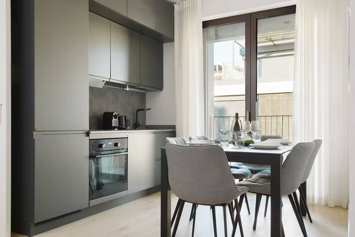 Milan villa slide 3