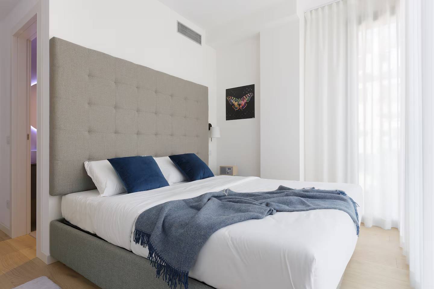 Milan villa slide 4