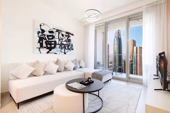 Dubai villa slide 1